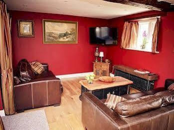 Crossroads Farm - Queen Anne'S Stable Box  Extérieur photo